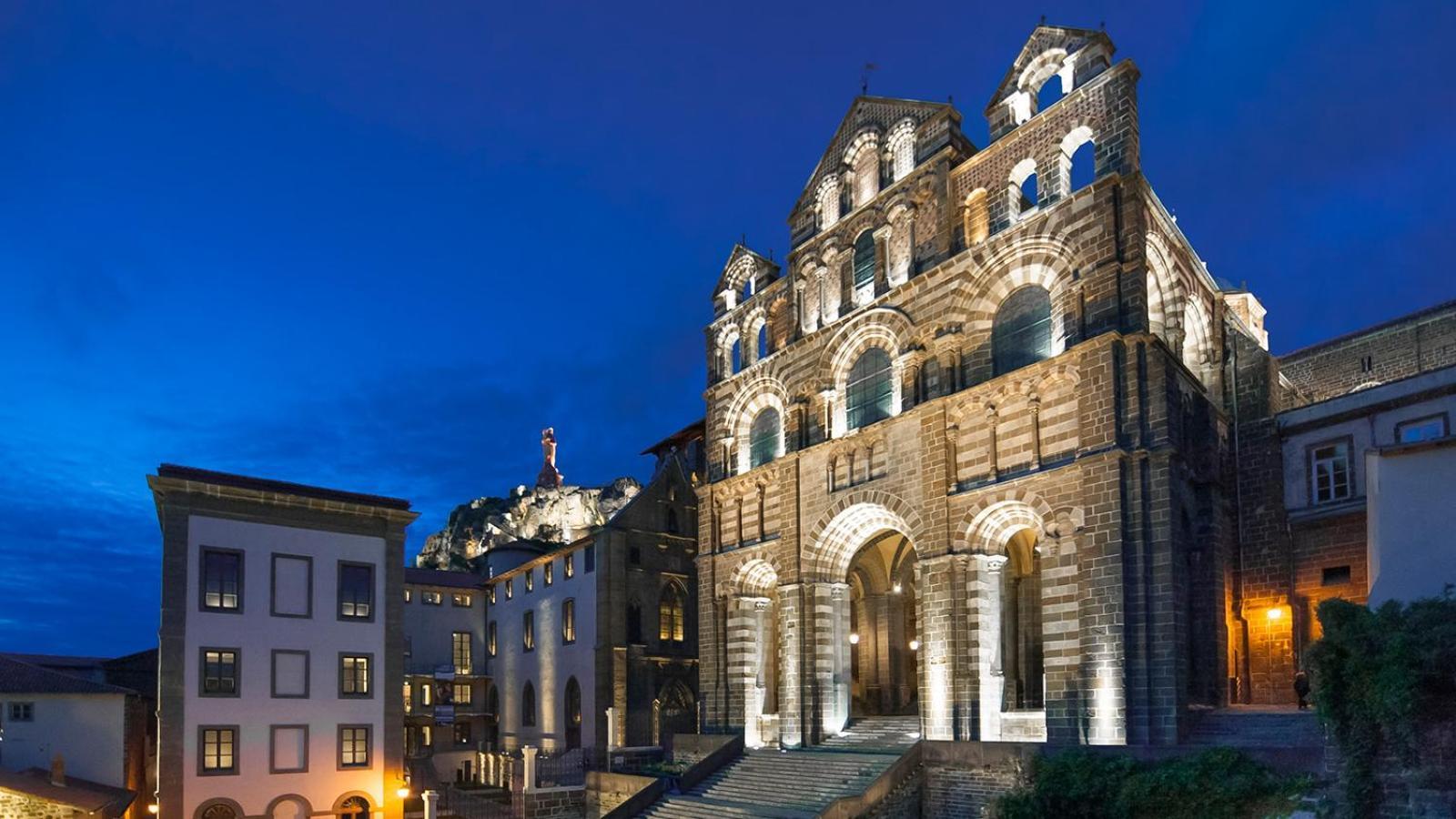 Appartement De Standing, Emplacement Ideal. Le Puy-en-Velay ภายนอก รูปภาพ